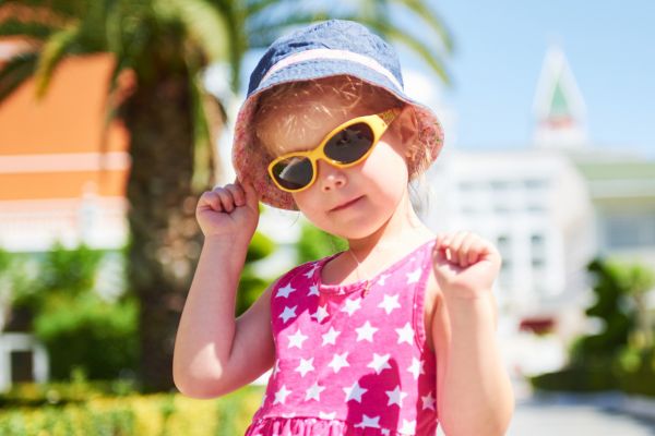 Como proteger a visão das crianças no dia a dia